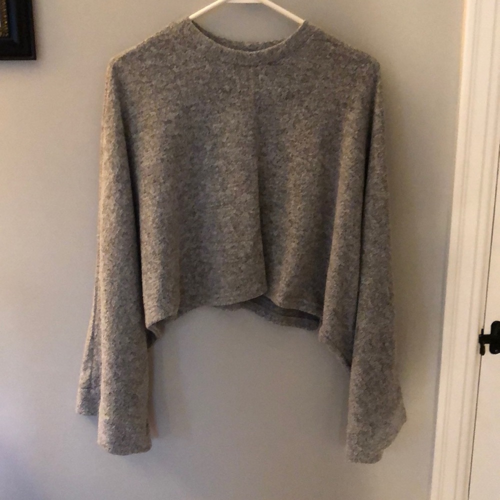 Crop top sweater